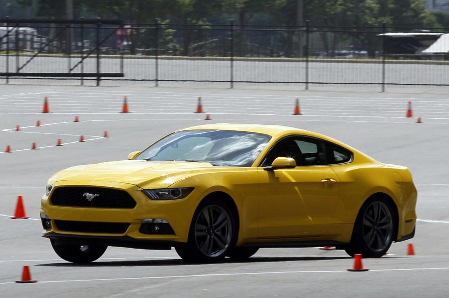  Ford Mustang EcoBoost 2015 года  (фото 20 из 20)